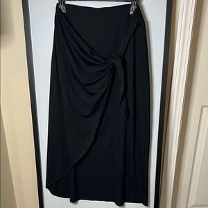 Aritzia Wilfred Black Solid Long Tie Front Skirt